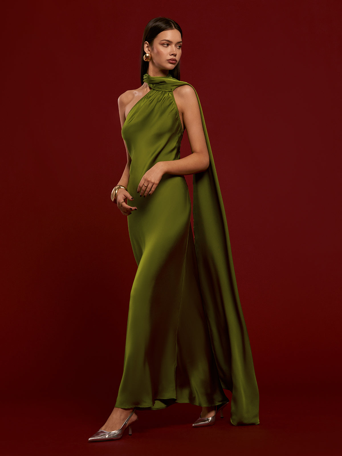 Anna | Asymmetrisches rückenfreies Satin-Kleid