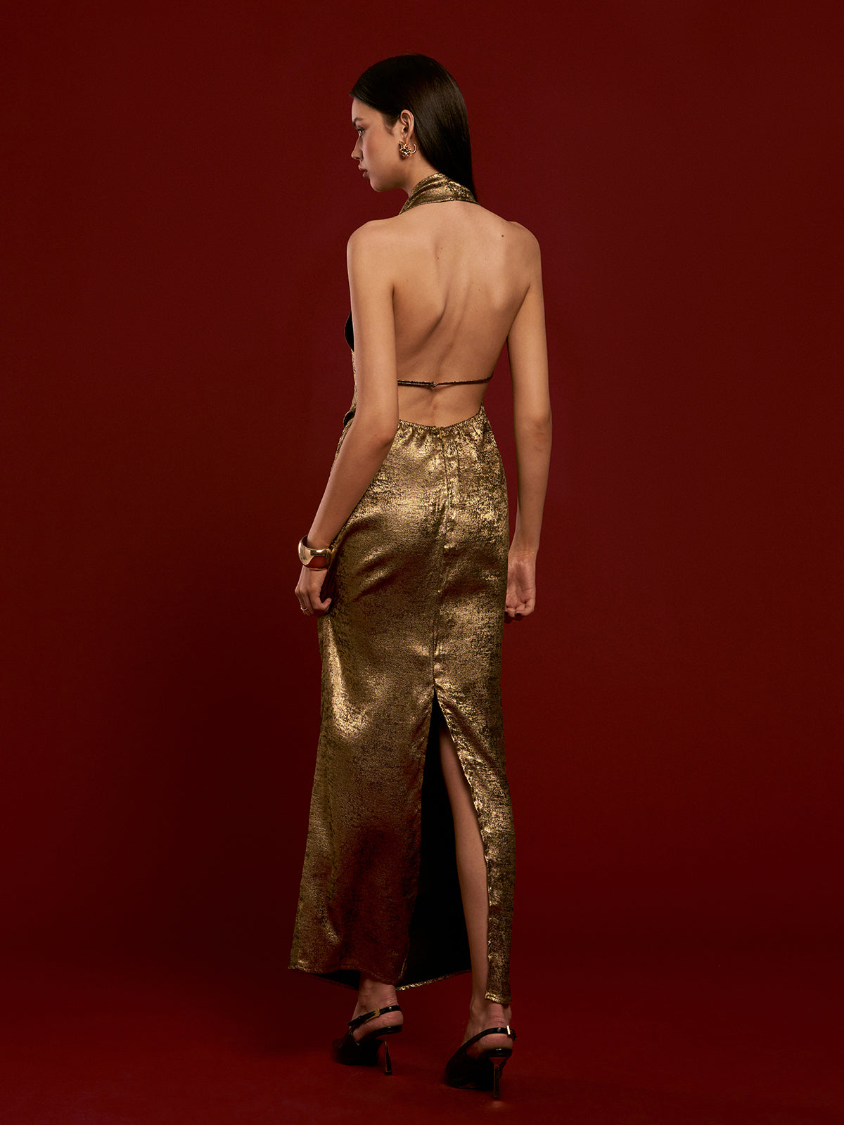 Clara | Plissiertes Halterkleid ohne Rücken