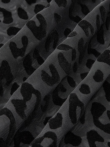 Mia | Halbtransparentes Leo-Shirt