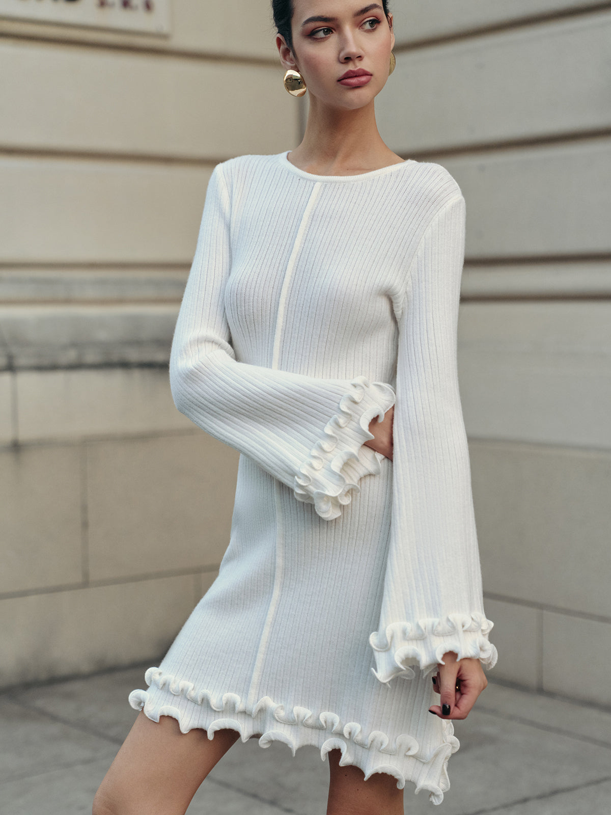 Anabel | Traumhaftes Kleid mit Blütenärmeln