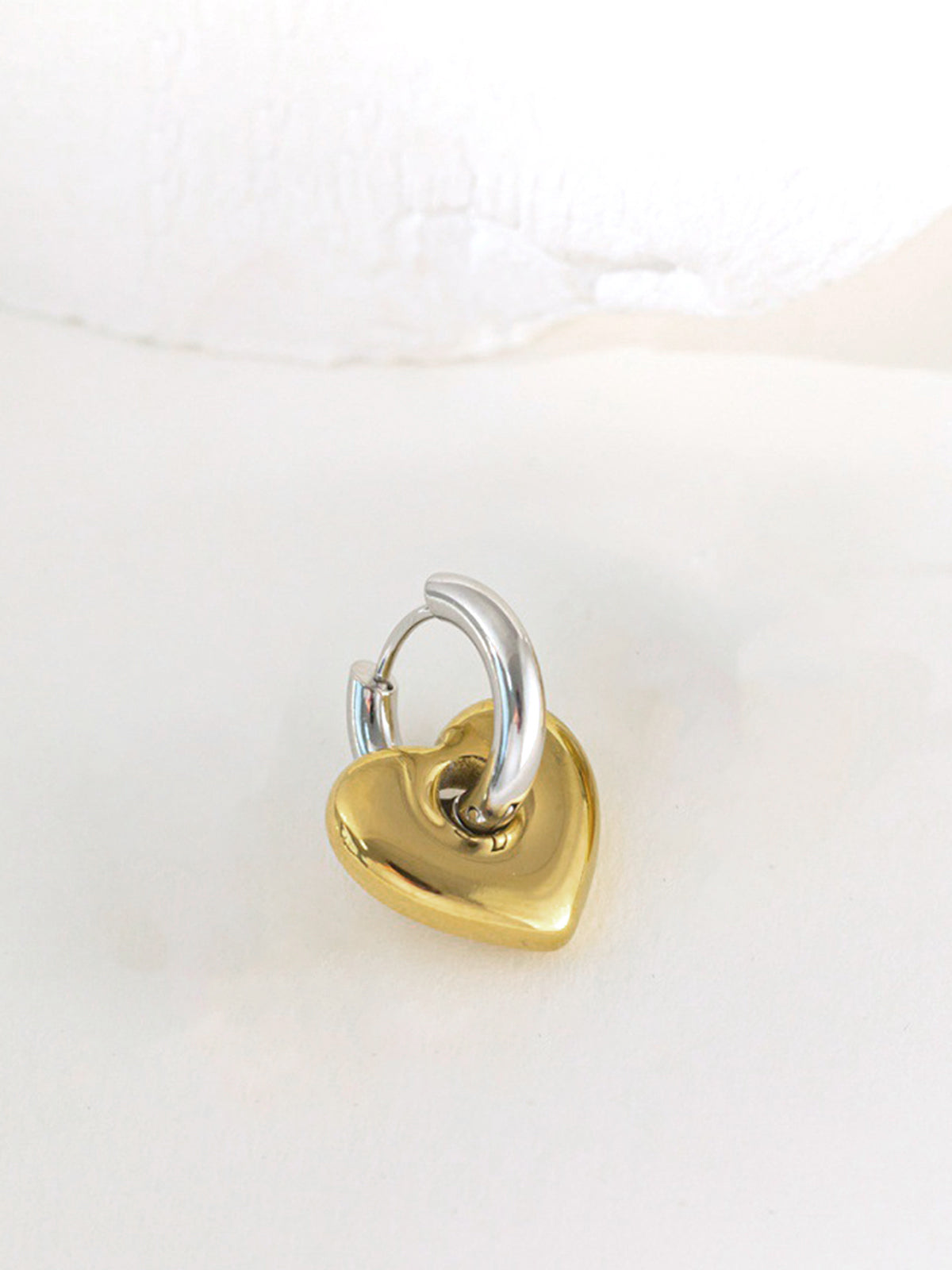 Clara | Elegante Herz-Hängeohrringe