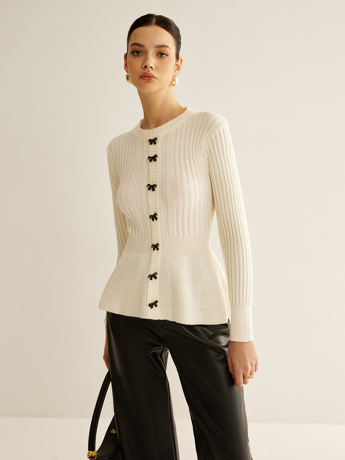 Clara | Elegantes Rüschen-Strick-Top mit Schleifen-Dekor