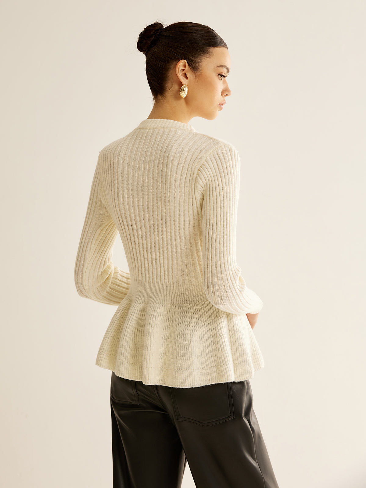 Clara | Elegantes Rüschen-Strick-Top mit Schleifen-Dekor