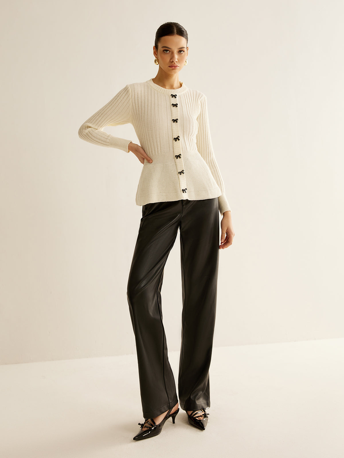 Clara | Elegantes Rüschen-Strick-Top mit Schleifen-Dekor