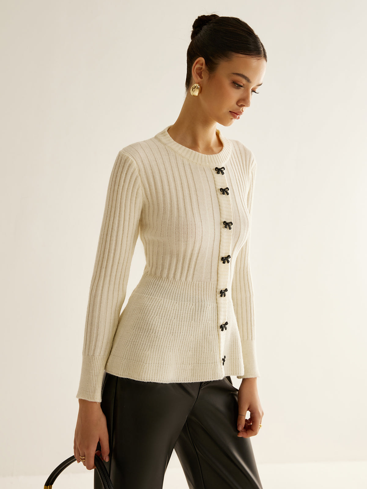 Clara | Elegantes Rüschen-Strick-Top mit Schleifen-Dekor