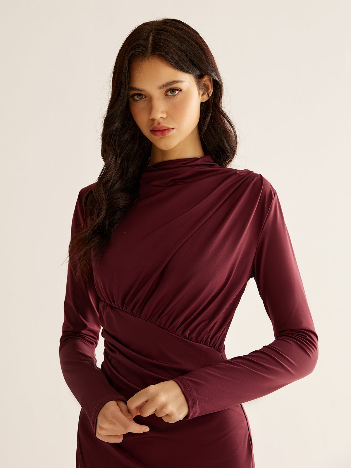 Clara | Elegantes gefaltetes Split-Kleid