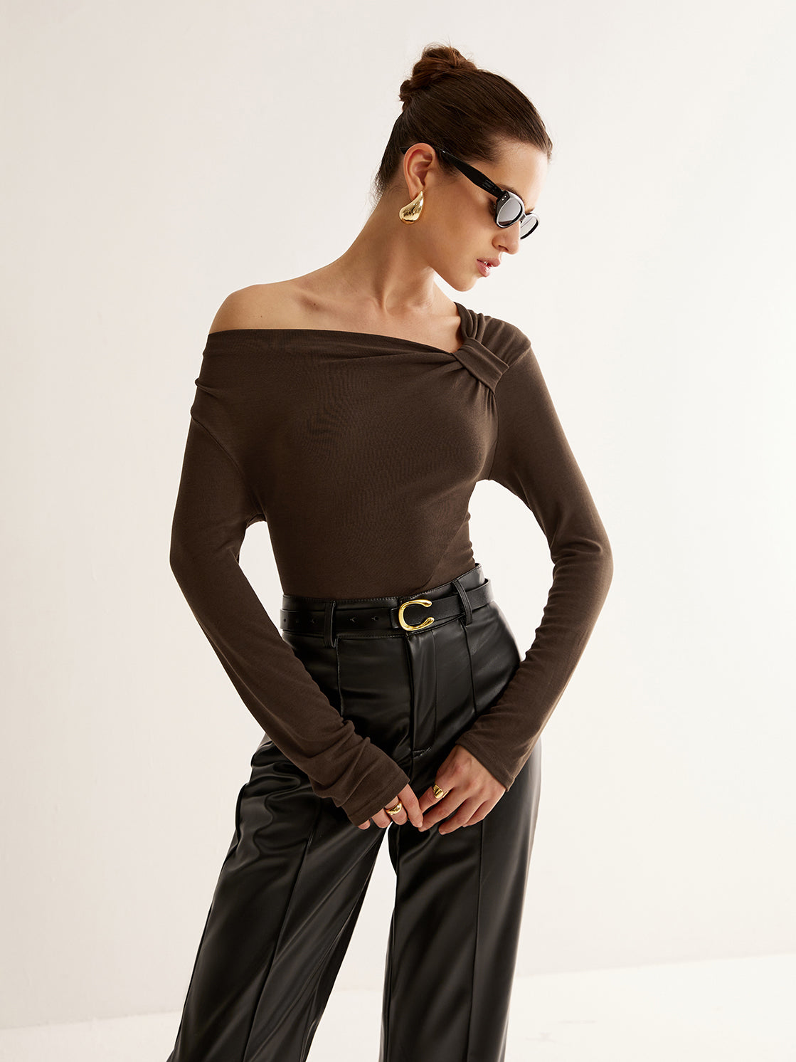 Lisa | Knötchen Cold-Shoulder Jersey Top