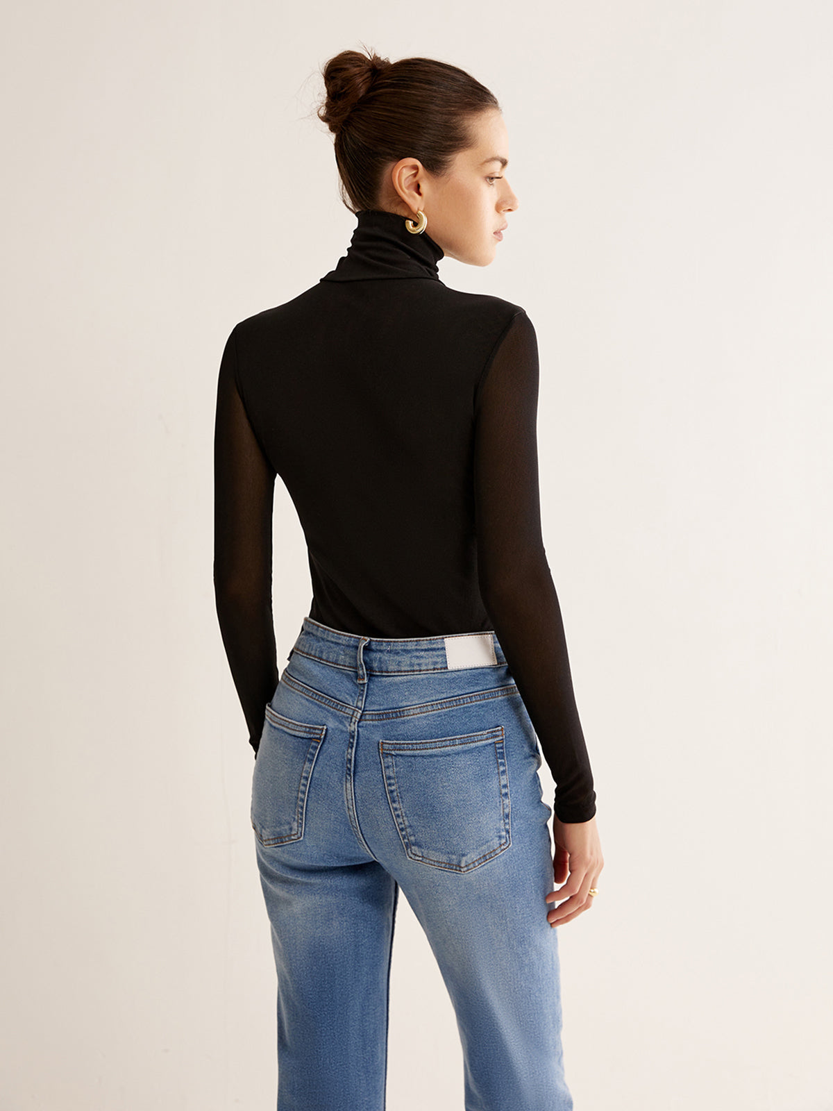 Clara | Elegantes Turtleneck Top mit transparenten Ärmeln