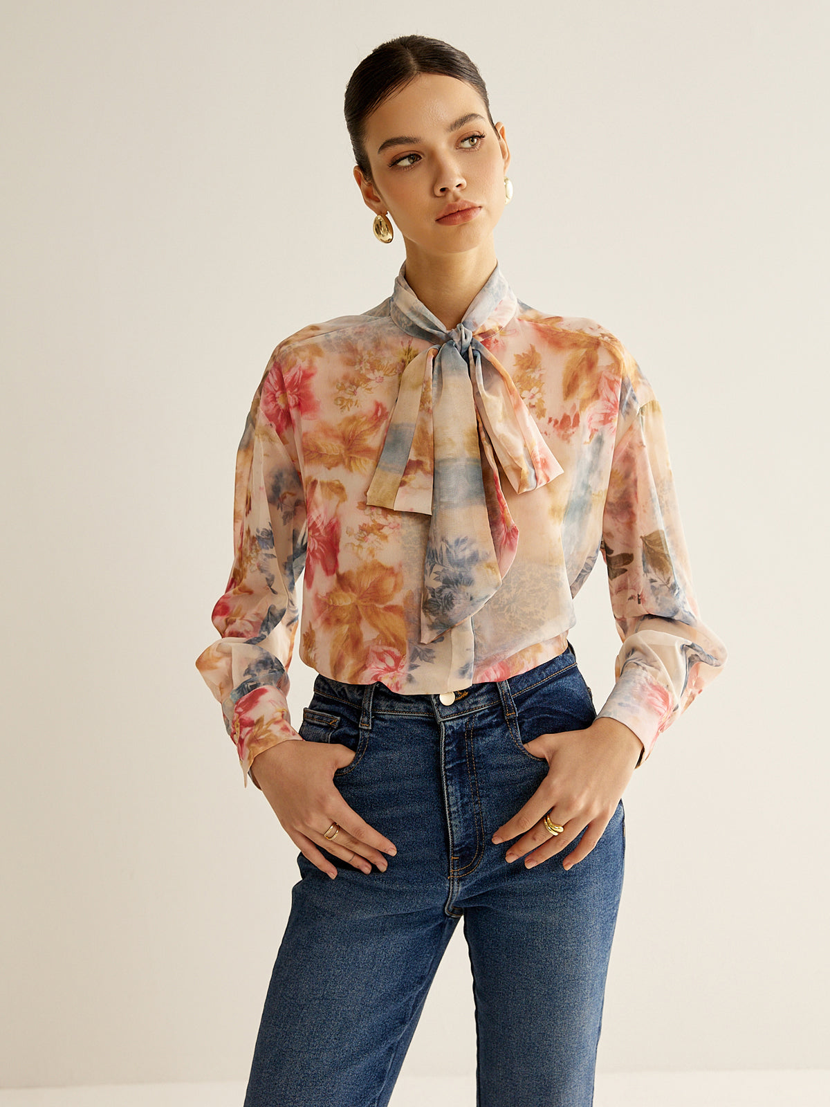 Clara | Romantisches Chiffon-Hemd mit Krawattenhals