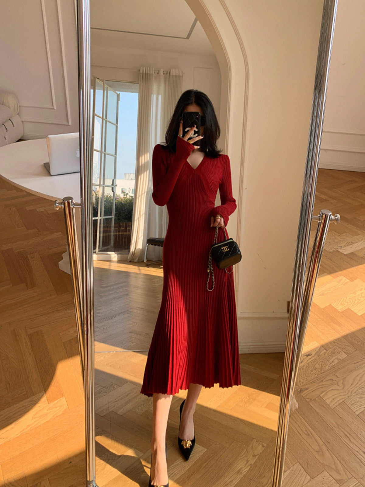 Clara | Elegantes V-Ausschnitt-Plisseekleid