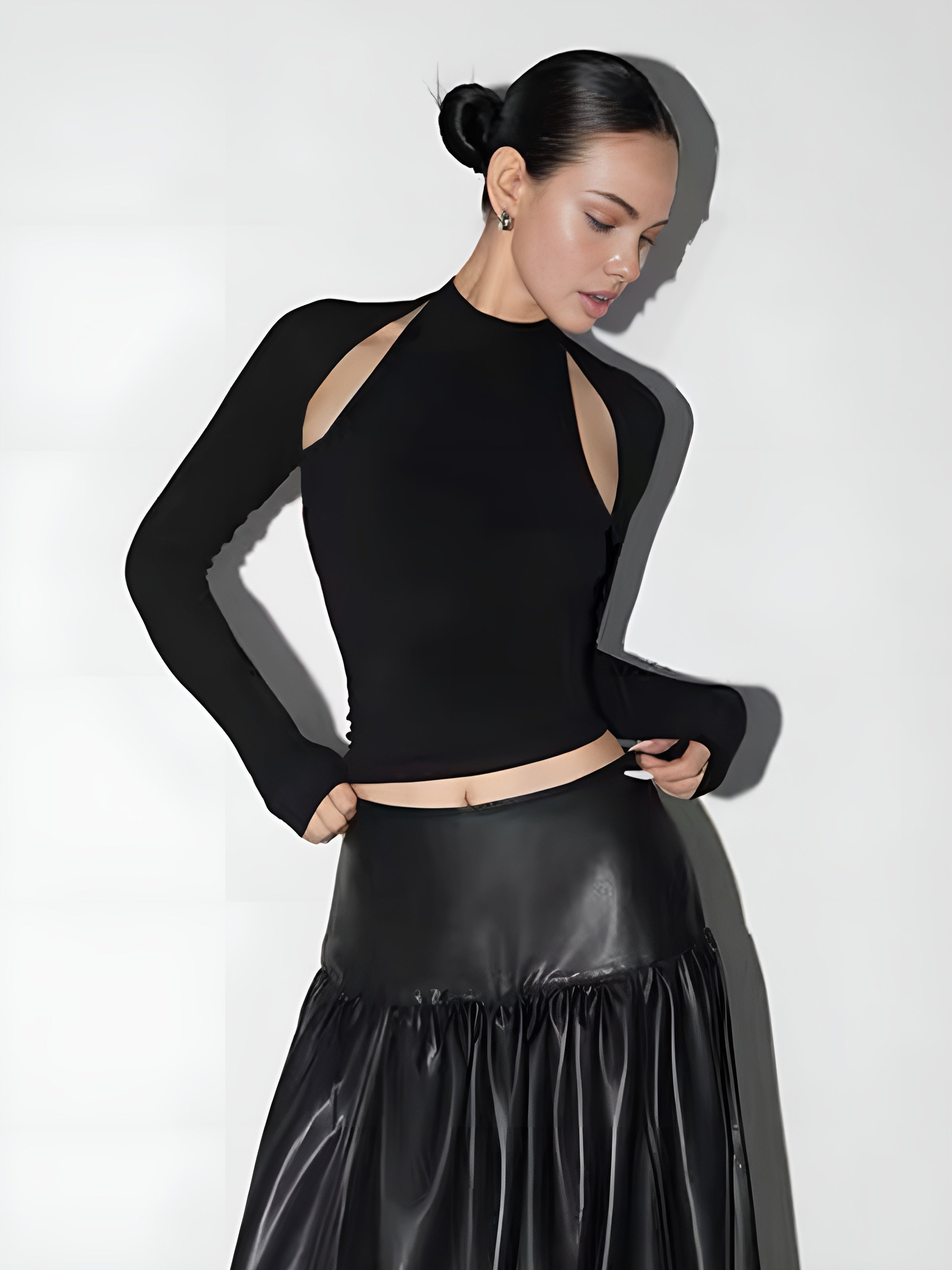 Leon | Crop Cutout T-Shirt