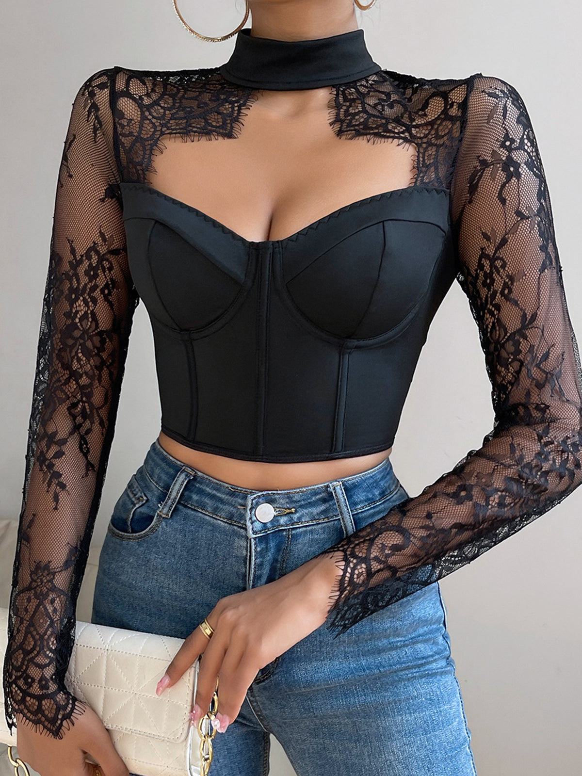 Alessia | Korsagenbluse mit Cutout-Spitzenpaneelen