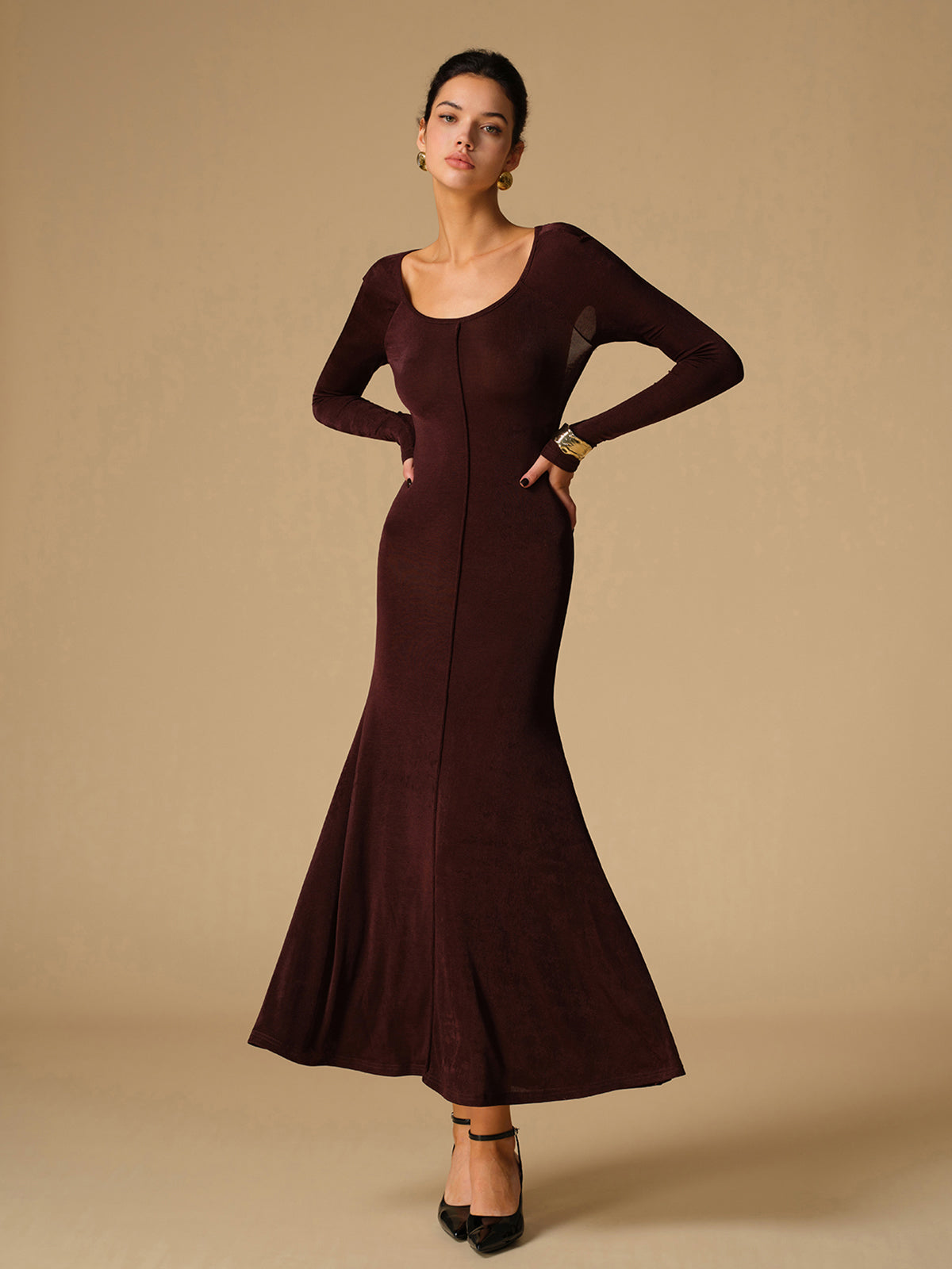 Sophie | Rückenfreies Jersey Maxikleid mit Schleifenkragen