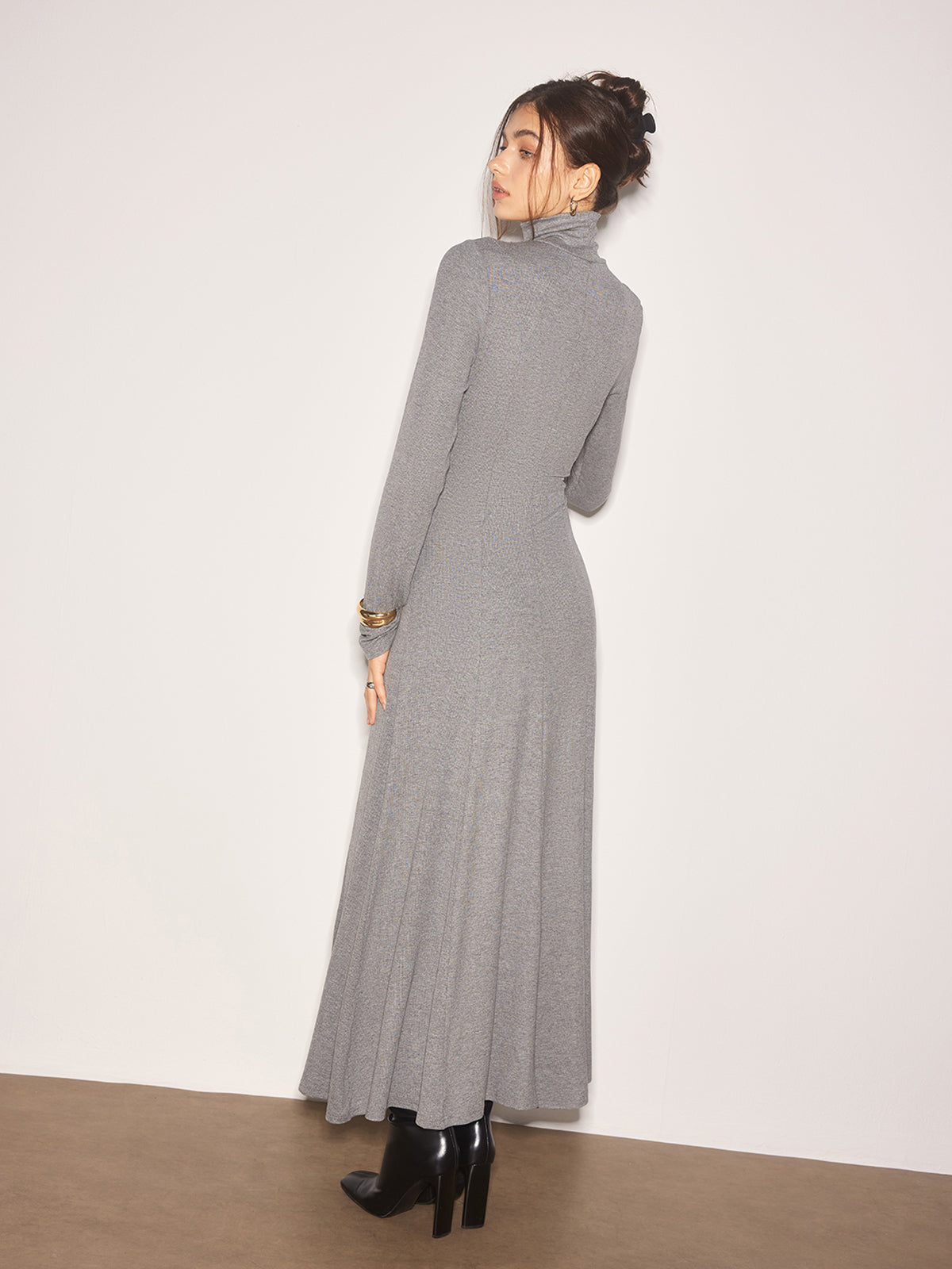 Tanja | Elegantes Longkleid mit Stehkragen