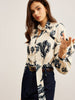 Clara | Elegante Satinbluse mit Krawattenausschnitt