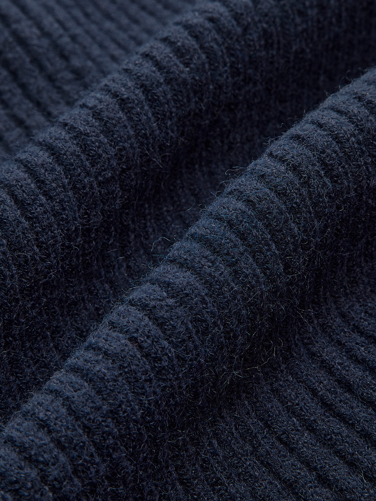 Max | Eleganter Knopf-Cardigan