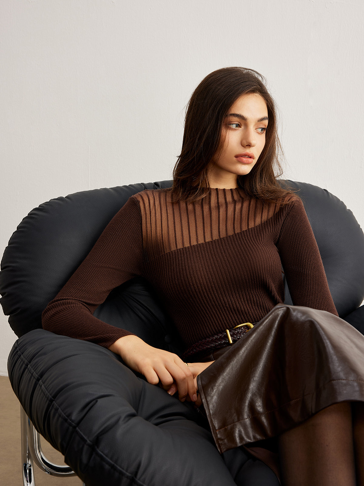 Alda | Modern asymmetrical sweater made of wool mixture