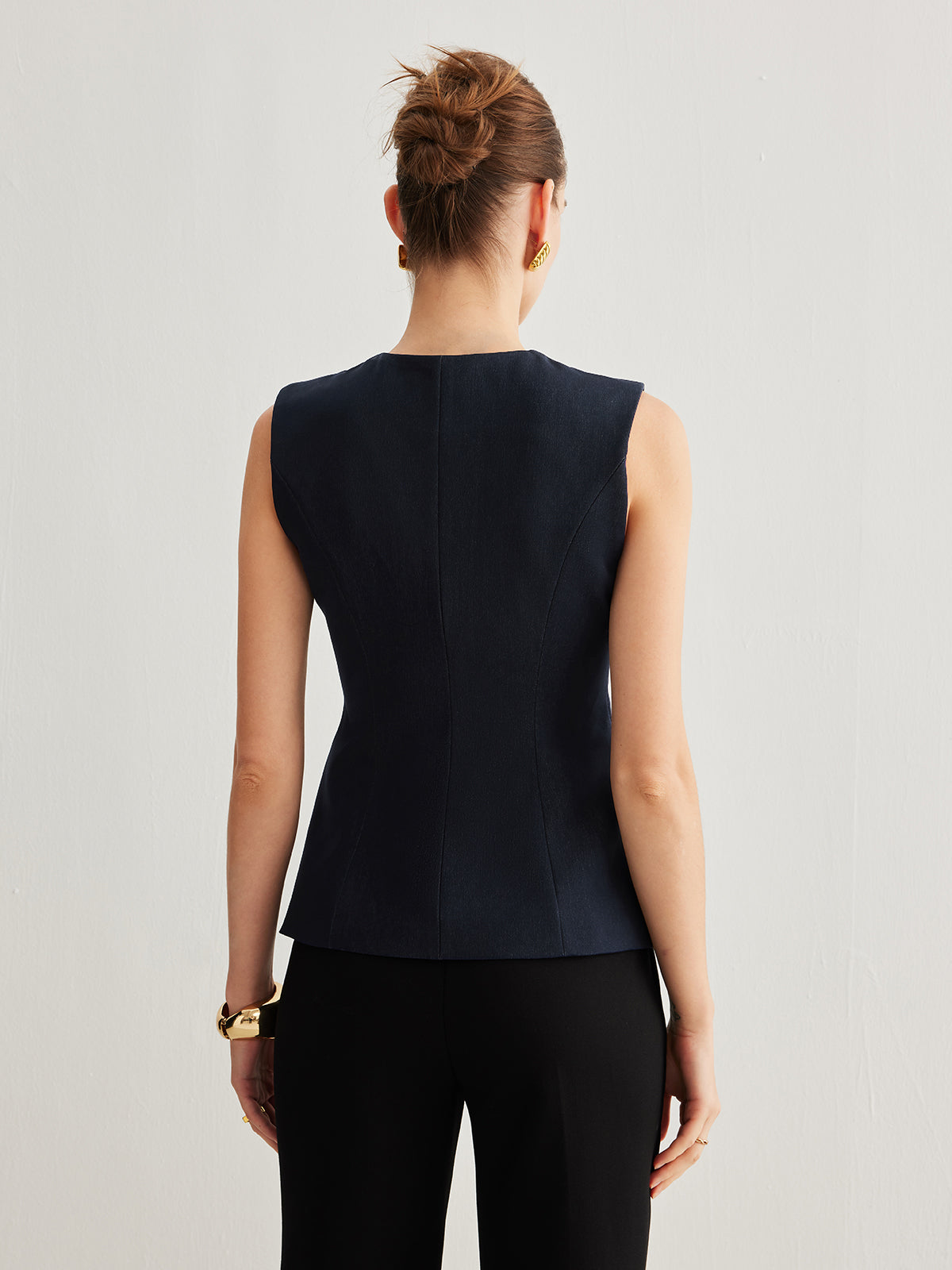 Max | Elegantes Slim Vest mit Knopfdesign