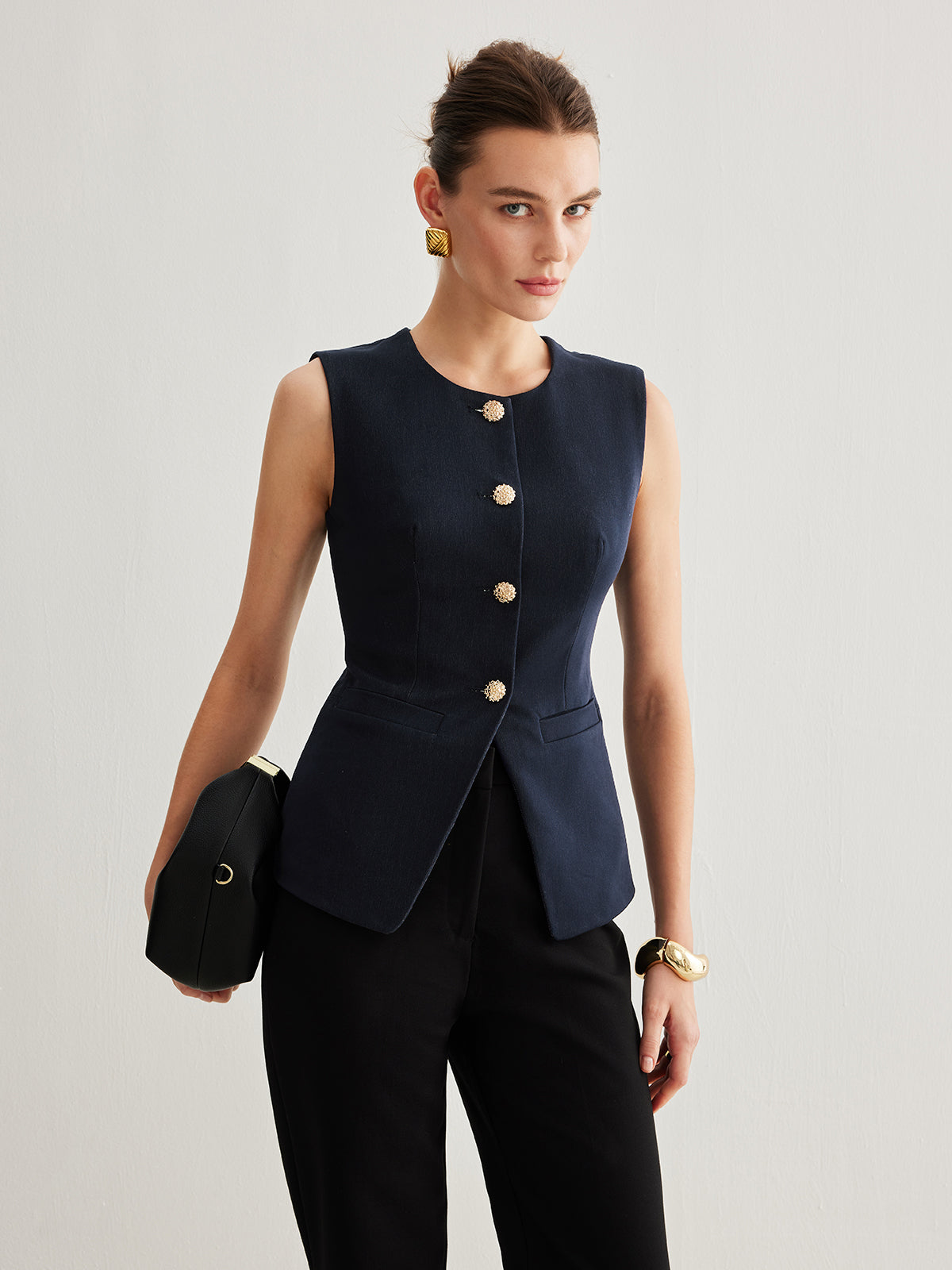 Max | Elegantes Slim Vest mit Knopfdesign