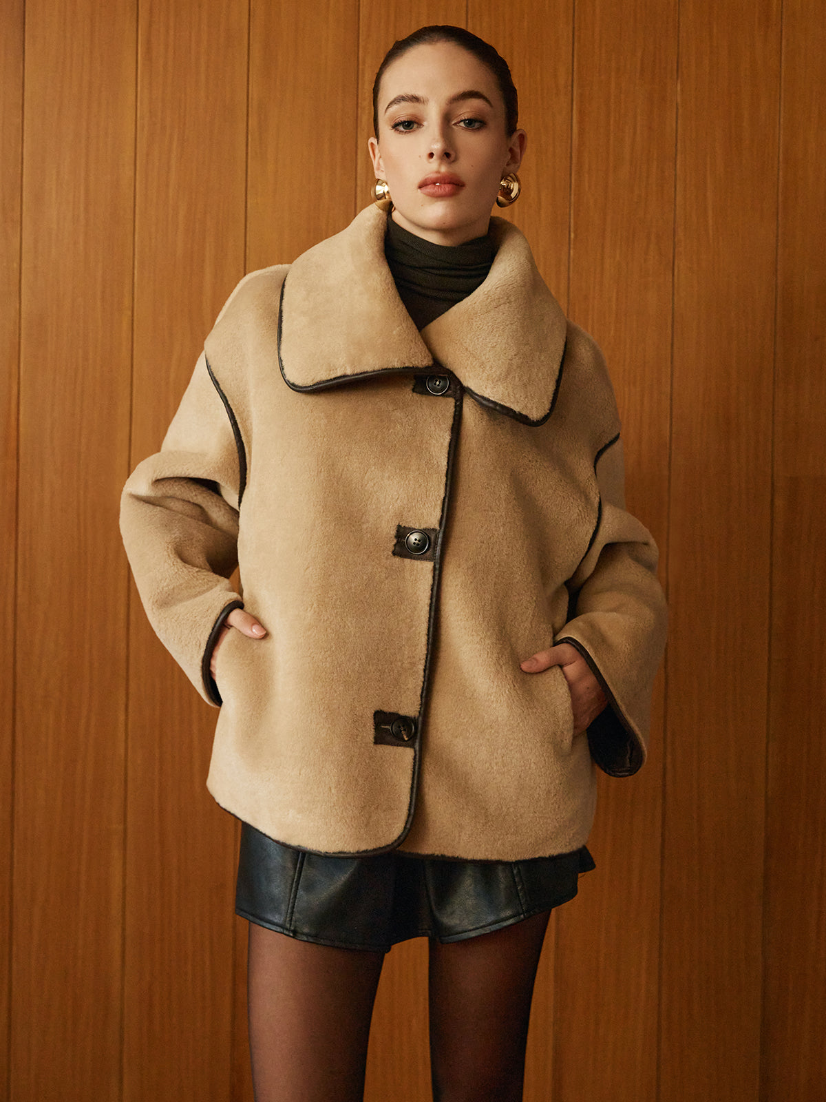 Clara | Eleganter Minky Mantel mit Kontrastbesatz