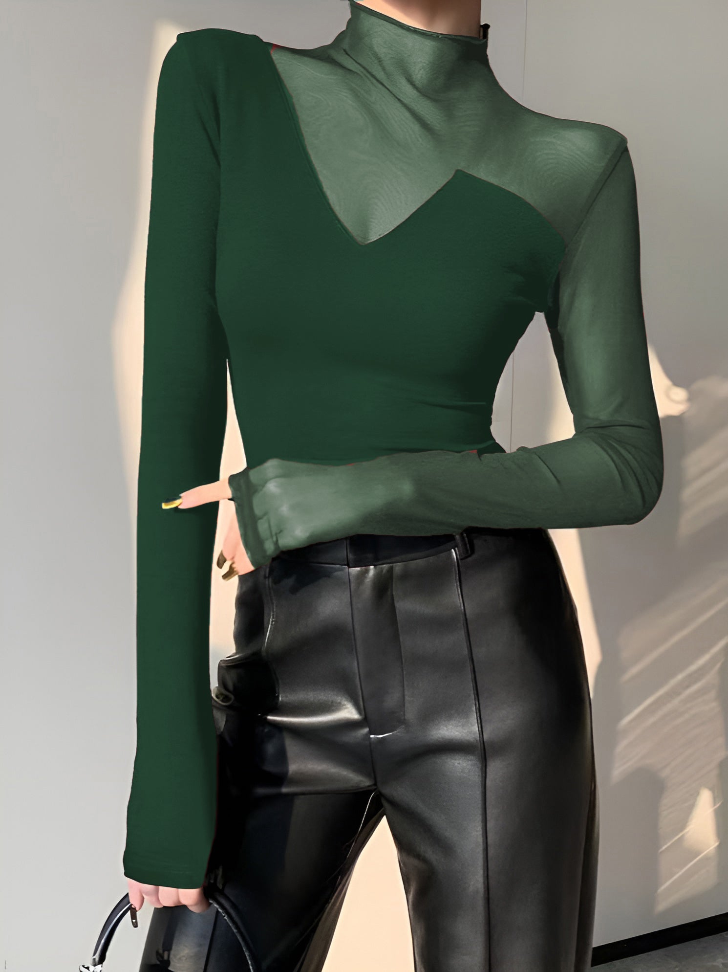 Jonas | Elegantes T-Shirt mit asymmetrischem Netzeinsatz