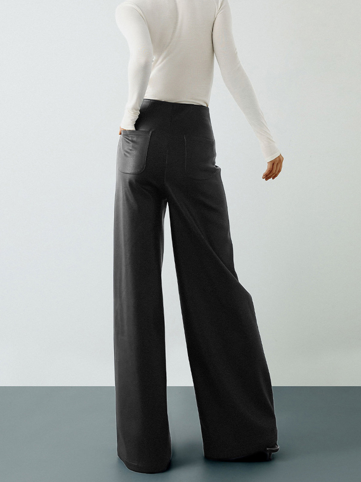 Anna | Hochtaillierte PU-Leder-Weitbein-Hosen