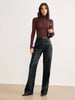 Max | Elegantes Mock Neck Top mit Piping