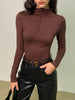 Max | Elegantes Mock Neck Top mit Piping