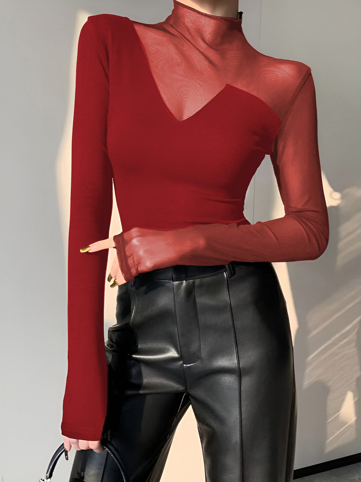 Jonas | Elegantes T-Shirt mit asymmetrischem Netzeinsatz