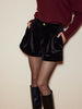 Daria | Elegante Velours Shorts