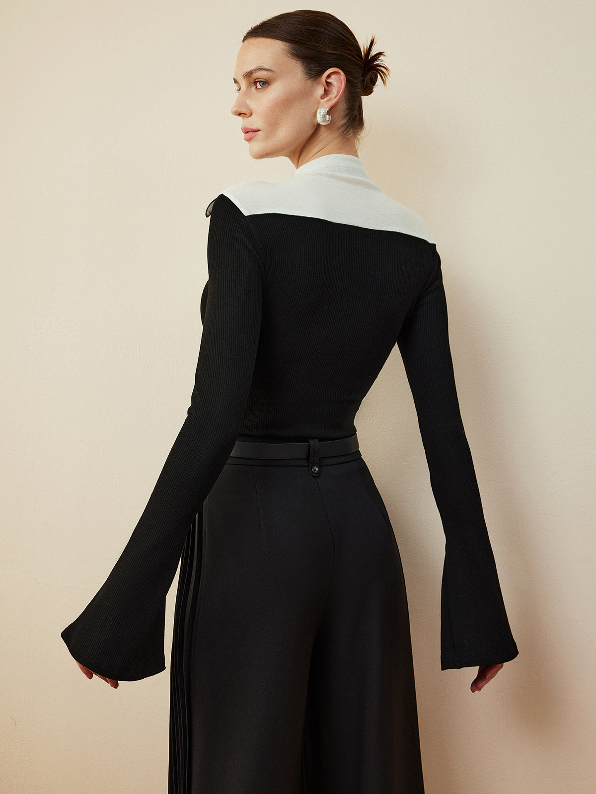 Sophie | Romantische Rüschenbluse mit Stehkragen