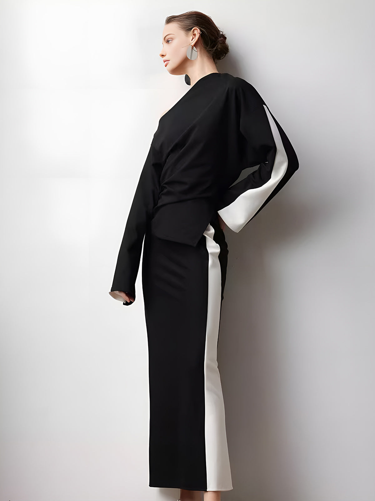 Clara | Asymmetrische Jersey-Bluse mit Farbblock