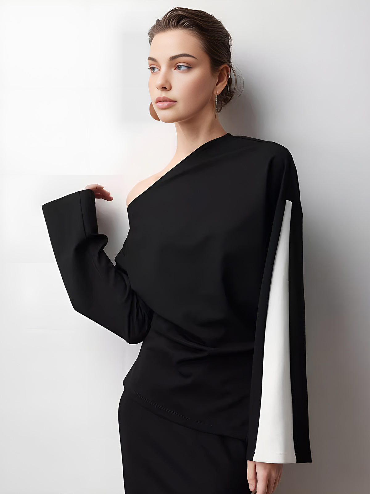 Clara | Asymmetrische Jersey-Bluse mit Farbblock
