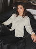 Nora | Elegantes Stricktop mit Rundhalsausschnitt und Knopfdetails