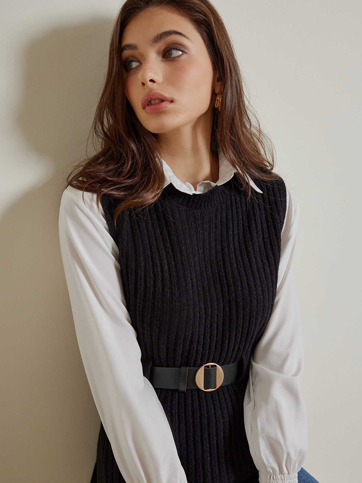 Leona | Taillierter Pullover mit Polo-Shirt und Gürtel