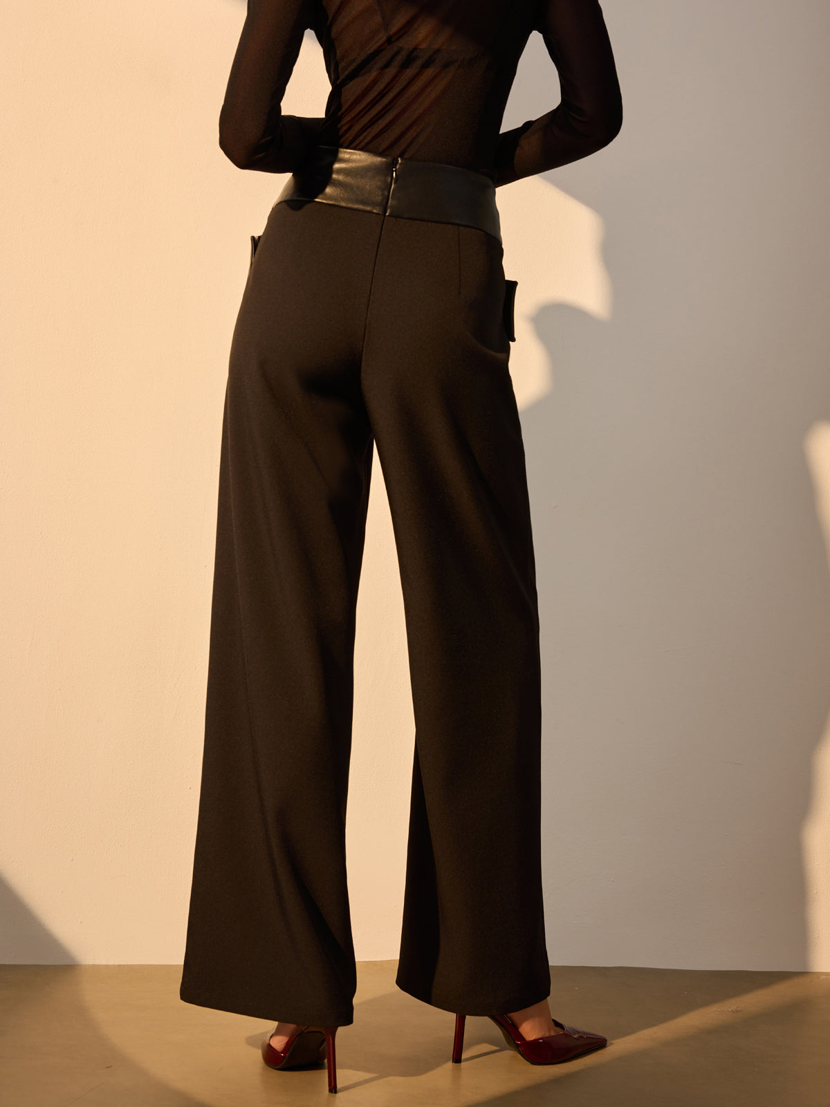 Leonie | Criss Cross Kunstleder-Hosen