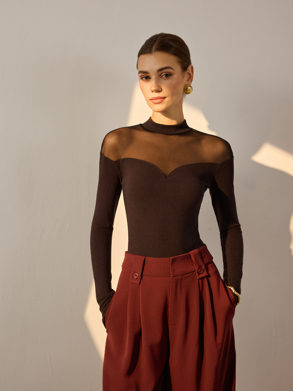 Mareike | Bezauberndes Slim Top mit Mesh-Details
