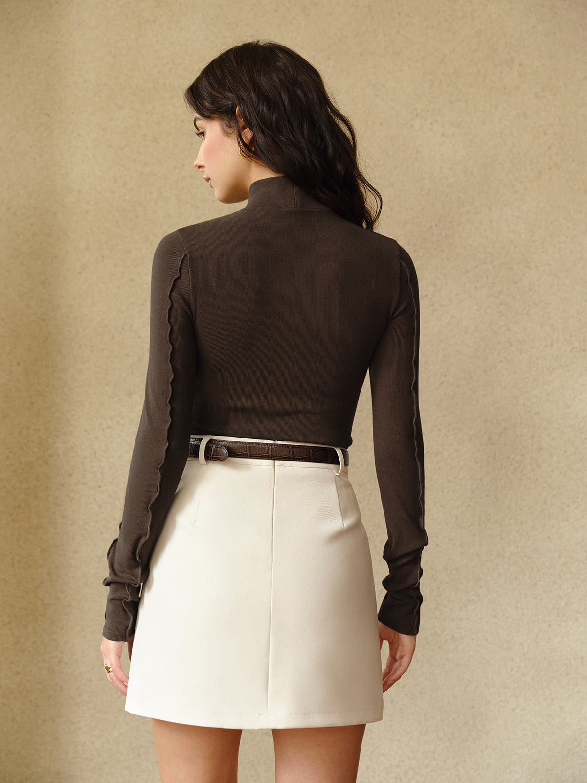 Leonie | Asymmetrisches Skinny-Top mit Salatbesatz