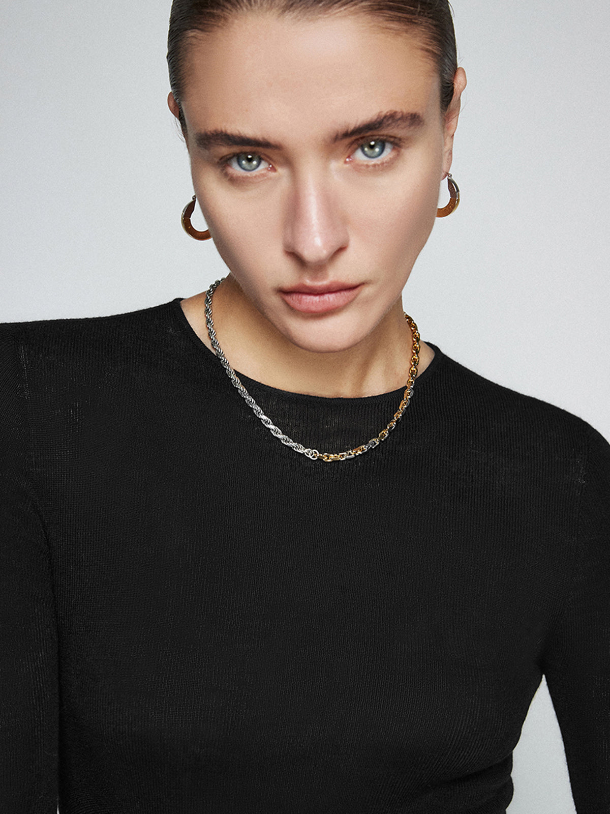 Nora | Minimalistisches Skinny Stricktop aus Wollmischung