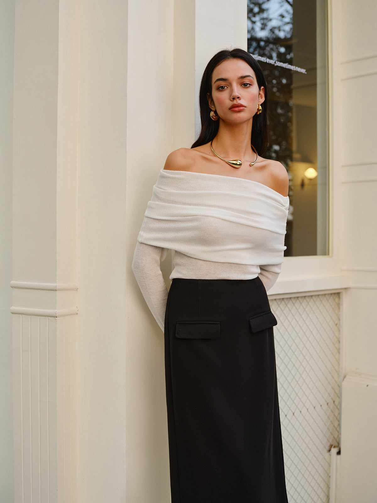 Leonie | Wolle-Mix Oberteil mit Cold-Shoulder und Raffung