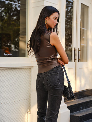 Leonie | Asymmetrisches Skinny Tank-Top aus Kunstleder