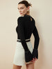 Clara | Schnittelegante Bluse mit Rüsche und Cutout