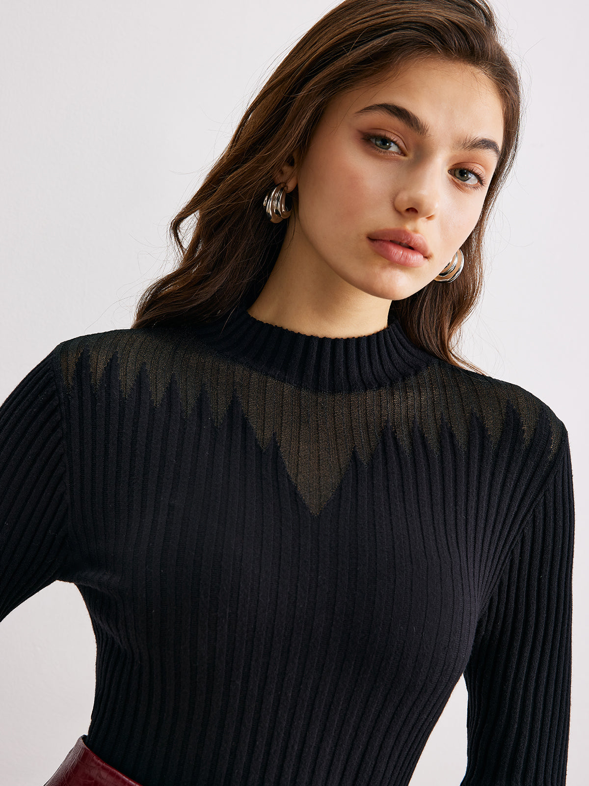 Clara | Eleganter, transparenter Ripp-Pullover