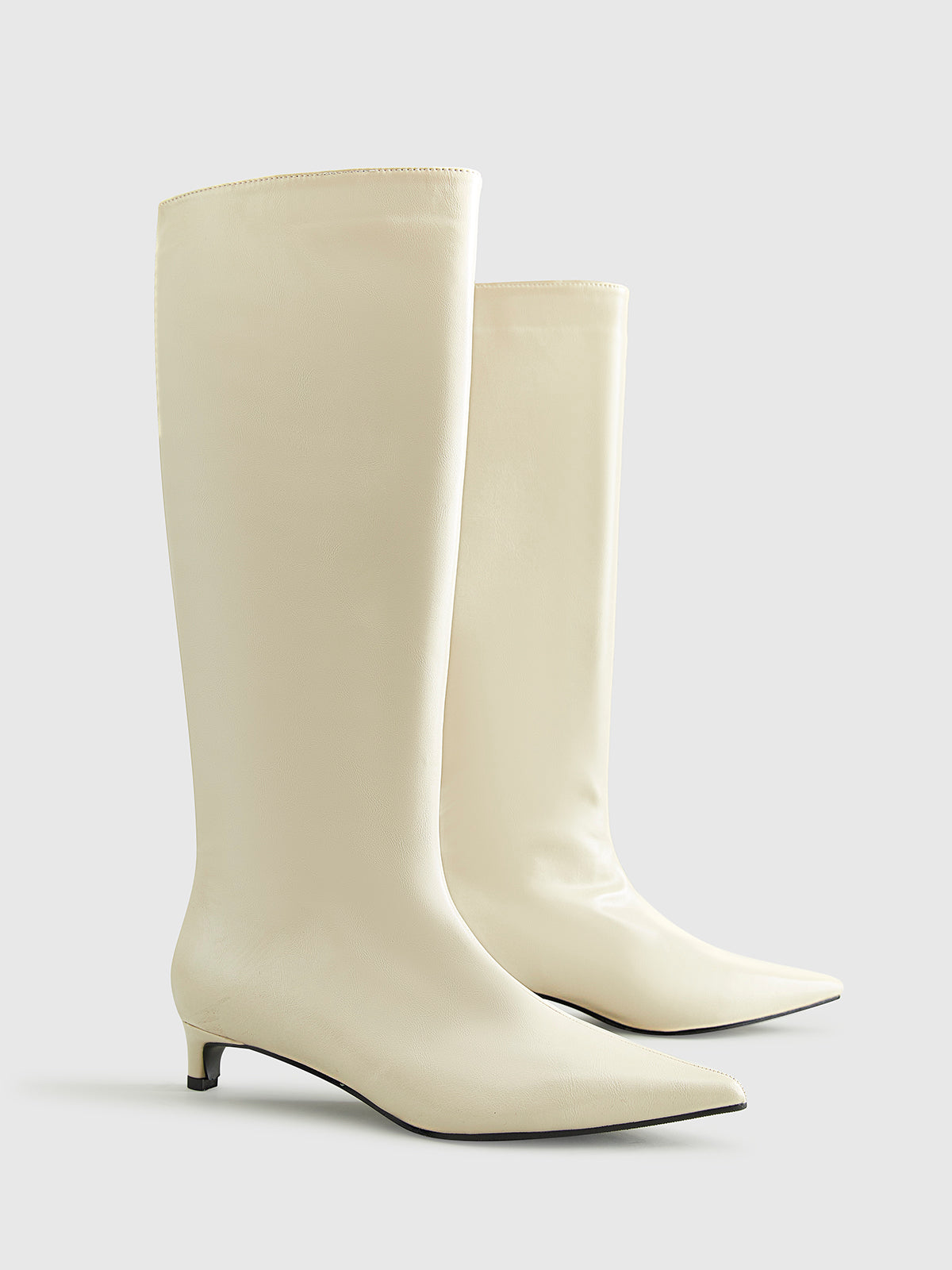 Katja | Elegante spitz zulaufende Kitten-Heel-Stiefel