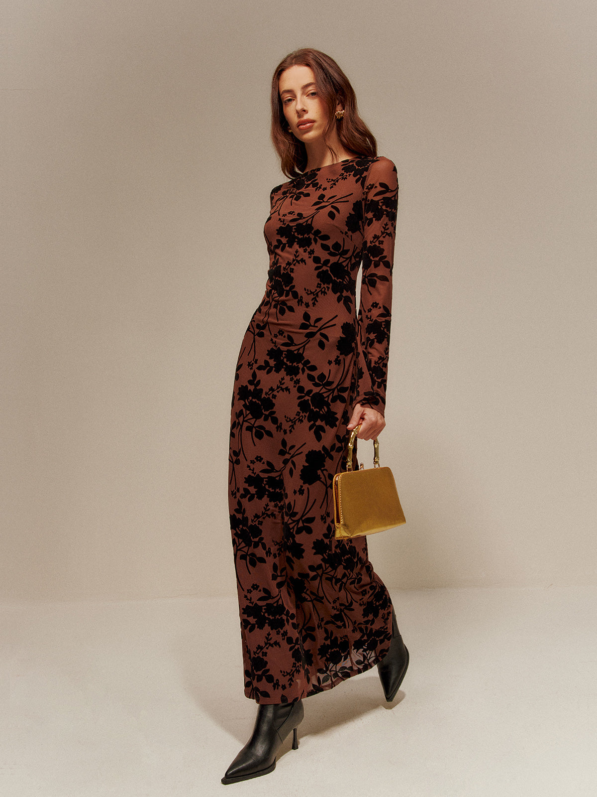Laura | Rückenfreies Kleid mit Flockprint und Bindeband