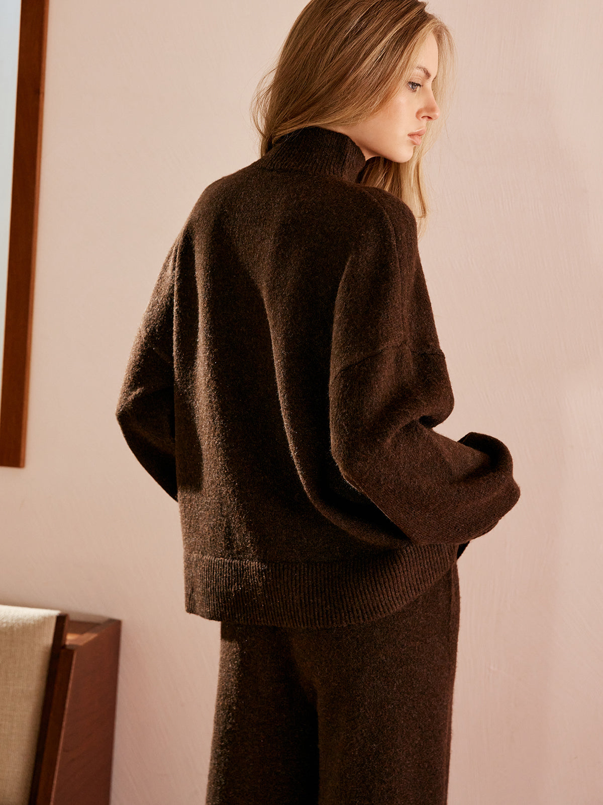 Leonie | Basic-Spitzhals-Shift-Pullover