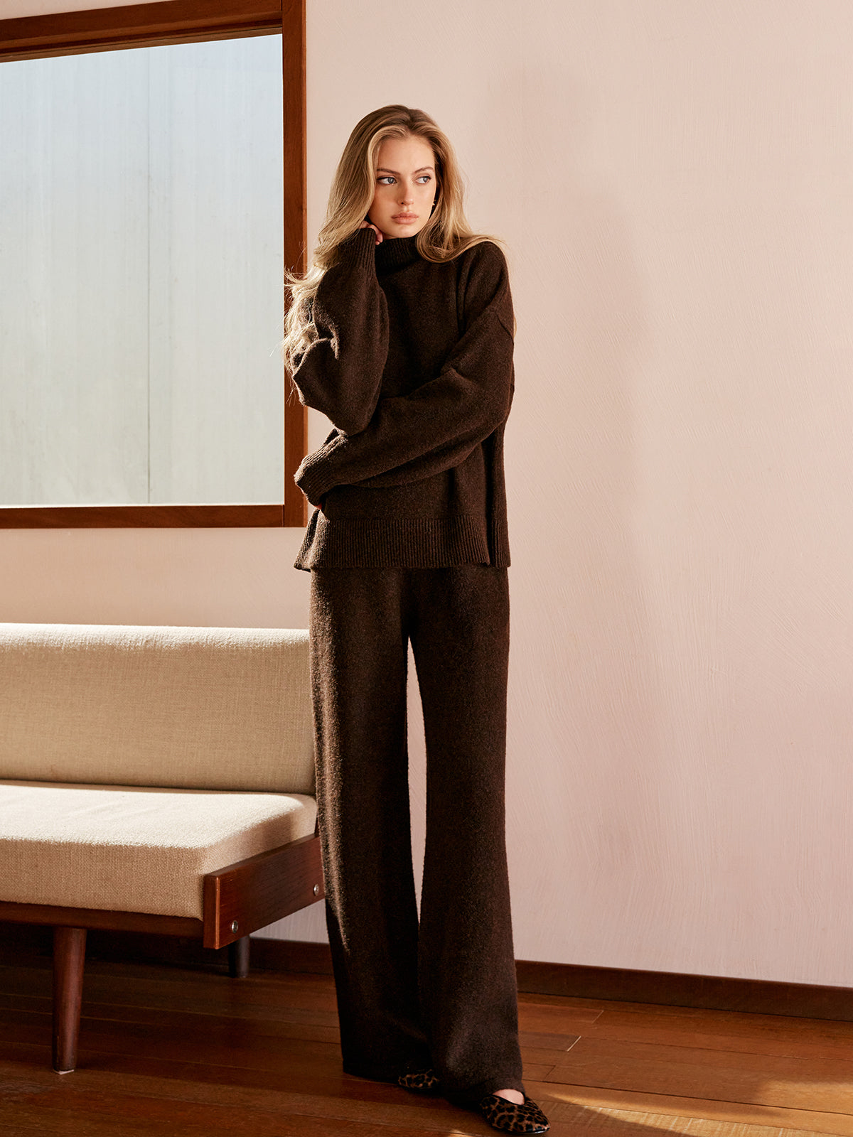 Leonie | Basic-Spitzhals-Shift-Pullover