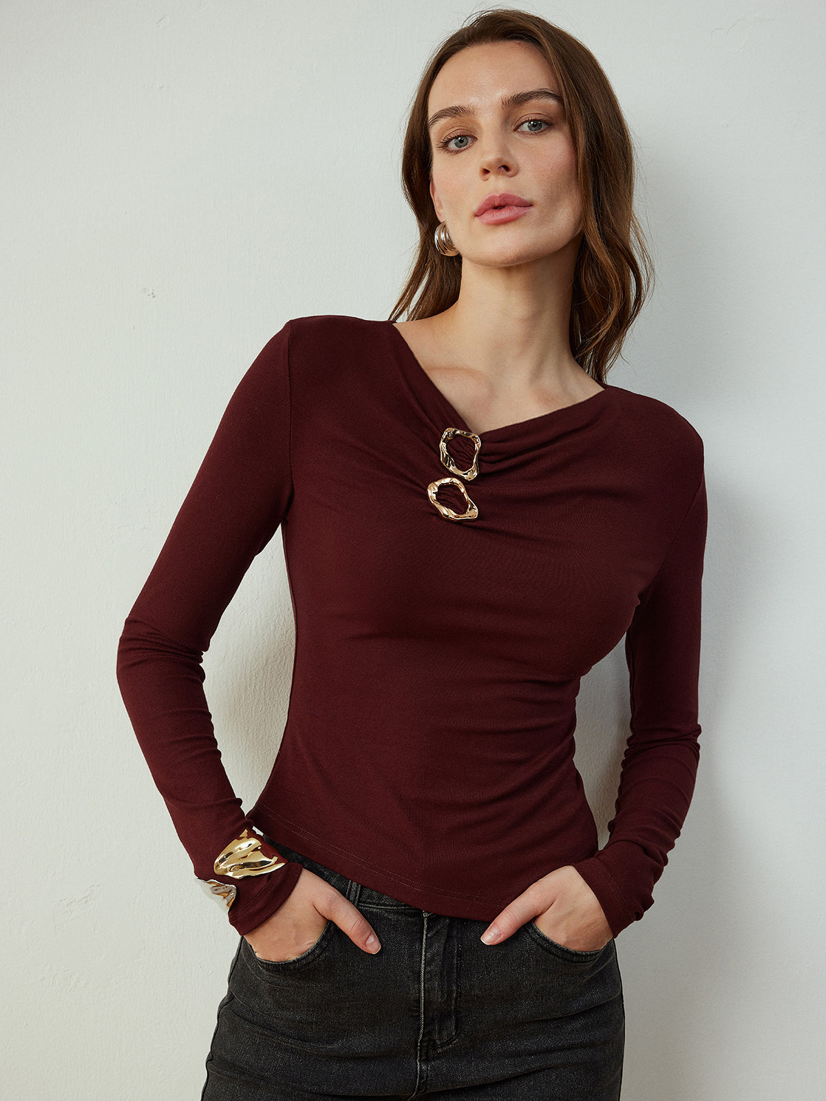 Leni | Elegante Bluse mit Cowl-Neck und Metall-Details