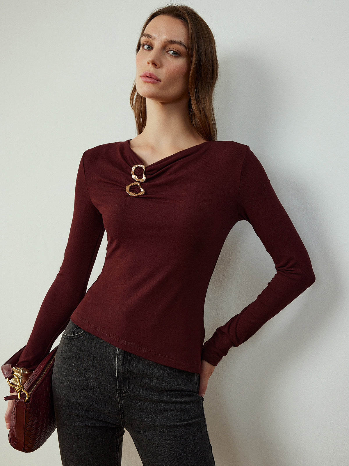 Leni | Elegante Bluse mit Cowl-Neck und Metall-Details