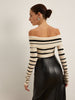 Clara | Eleganter Off-Shoulder Streifenpullover